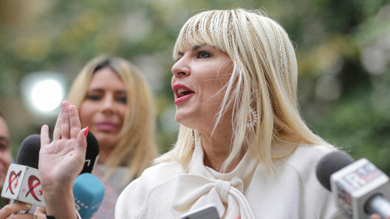 Vestea momentului despre Elena Udrea! Anunțul a fost făcut chiar de avocata fostului ministru: ”Îi este foarte greu!”