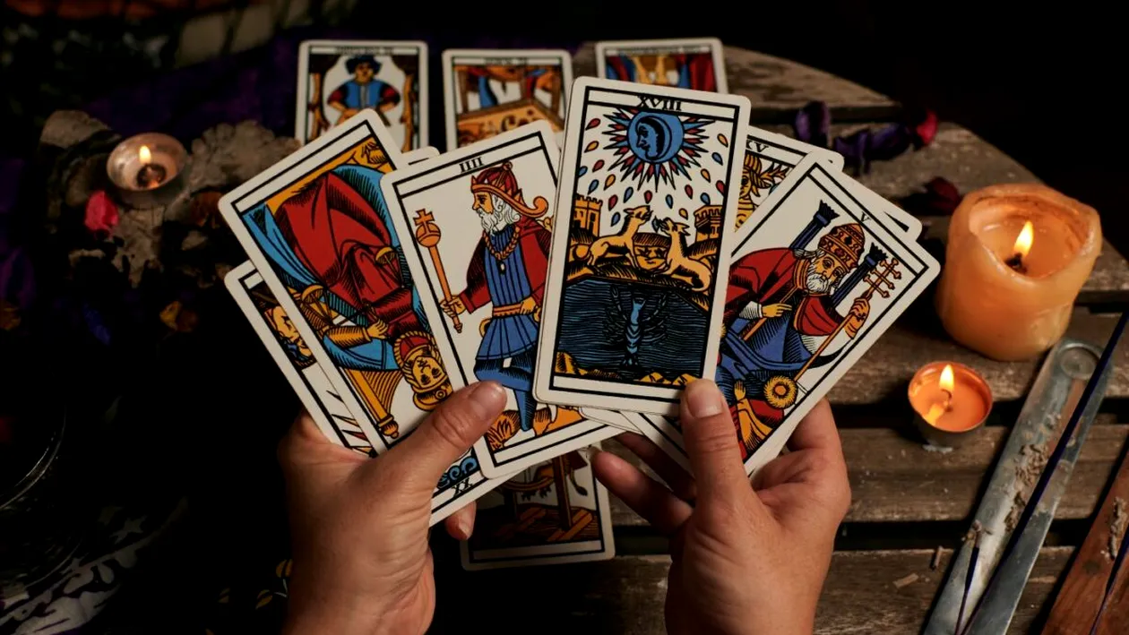 Cartea de Tarot de azi, 10 martie 2026. 10 de Monede aduce stabilitate și prosperitate pentru mulți