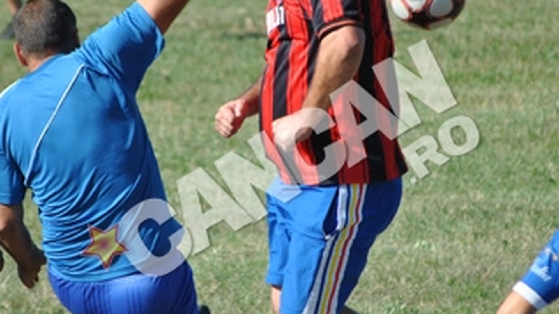 Vastag a facut spectacol intr-un meci de fotbal de liga comunala! Dupa miscare, s-a “dres” cu mici sI bere