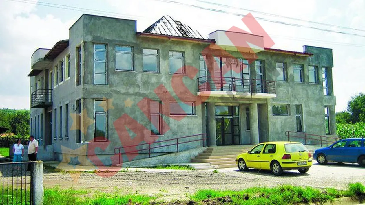 Si-a facut primarie cu piramida