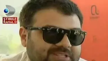 VIDEO Face ce vrea si ce simte! Citeste despre reteta lui Grasu XXL pentru succes: femei in diferite pozitii si... arome!