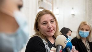 Diana Șoșoacă a fost dată afară din AUR! Declarații incredibile: „Înțeleg că vrea să joace singură pe terenul dânsei”