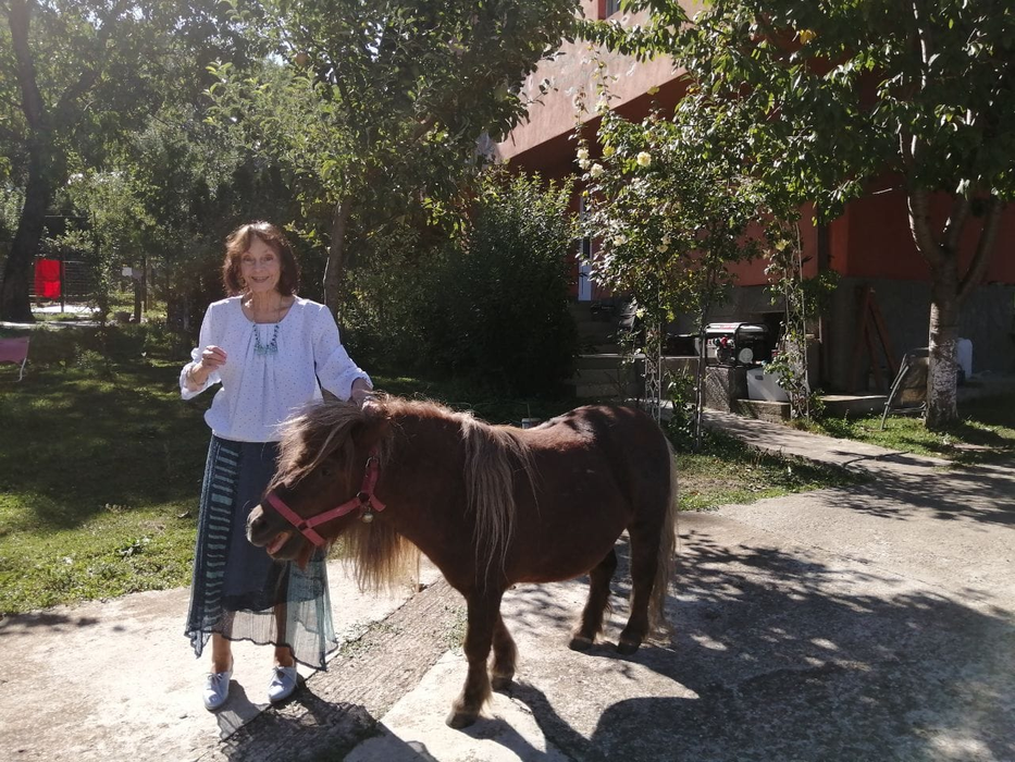 Maria Ciobanu și Marina Voica, măsuri drastice ca să nu se infecteze cu COVID-19: “M-a învăţat să-mi pun în nas vaselină medicinală ca să…”
