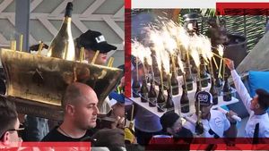 Top 5 cele mai mari note de plată de pe litoralul românesc. CANCAN.RO vă arată cele mai mari sume de bani aruncate pe șampanii, artificii și alte aroganțe din LOFT și NUBA