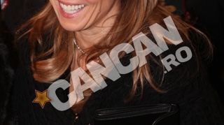 Camelia Sucu este bombardata zilnic de fiica ei Cristina si proaspatul ei sot, cu zeci fotografii din Maldive: "Fericirea lor te contamineaza. La ei luna de miere tine chiar o luna"