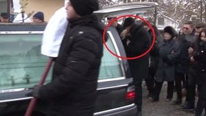 Mama lui Gabi Rîpan și-a condus fiica pe ultimul drum! O striga cu ultimele puteri: "Păpușa lui mama"