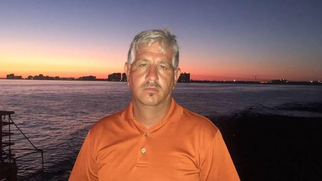 Un român din SUA a amenințat că ucide enoriașii dintr-o biserică! Motivul este legat de soția lui, decedată în urmă cu doi ani!