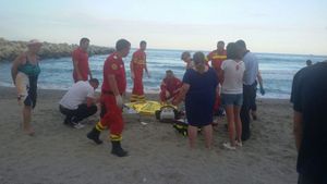 Ce soartă! O fetiță scoasă din mare a fost readusă la viață, dar a murit la spital
