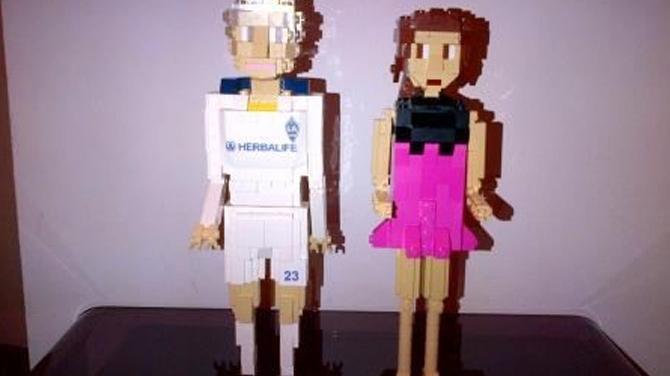 David si Victoria Beckham si-au facut figurine din Lego dupa chipul si asemanarea lor
