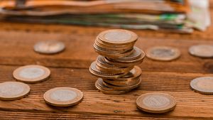 Curs valutar BNR, 19 decembrie 2025. Cât a ajuns să coste un euro