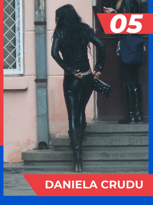TOP 40 vedete care-și aranjează ”toate alea” în plină stradă.  Cine iese pe primul loc dintre Loredana Chivu, Andreea Bănică, Amna, Antonia sau Iulia Vântur