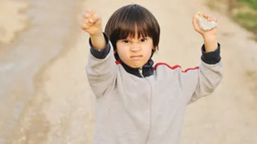 Un elev autist ar putea fi acuzat de terorism! Vrea sa-si impuste profesorul!