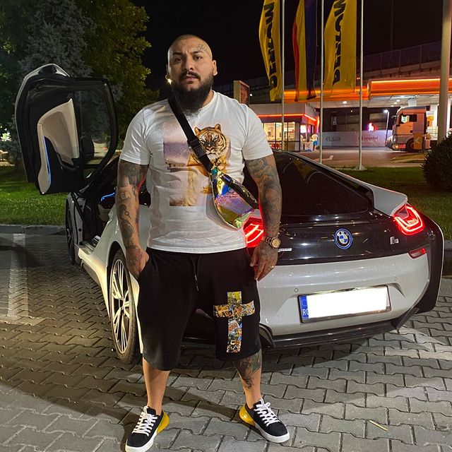 Dani Mocanu e deranjat de filtrele pe care femeile le aplică pozelor: ”Am ieșit cu o vedetă care în poze e superbă, dar în realitate e altă persoană! M-a deranjat…”