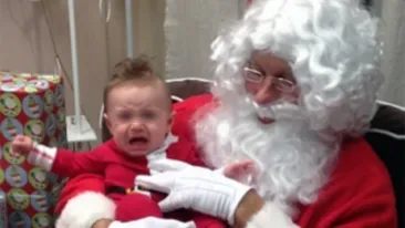Emoţionant! Un băiat de 5 ani, care suferea de o boală incurabilă, a murit în braţele lui Moş Crăciun: Moşule, poţi să mă ajuţi? 