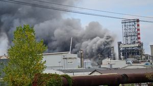 Incendiu la o rafinărie din Ploiești! A fost emis un mesaj RO-ALERT