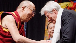 Richard Gere, ajutor de nadejde pentru Dalai Lama