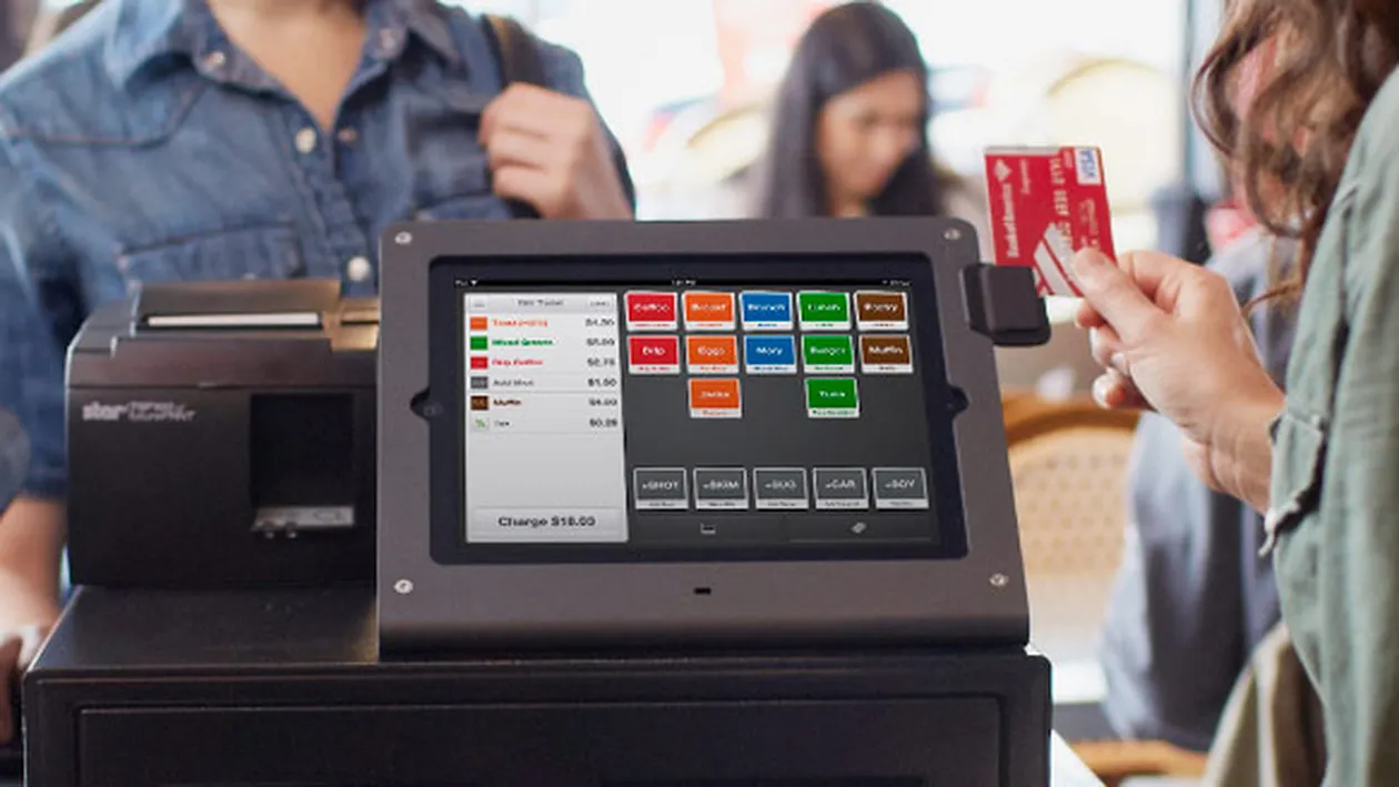 Se face lege pentru asta! Vei putea scoate bani de pe card, de la casieria supermarketului!