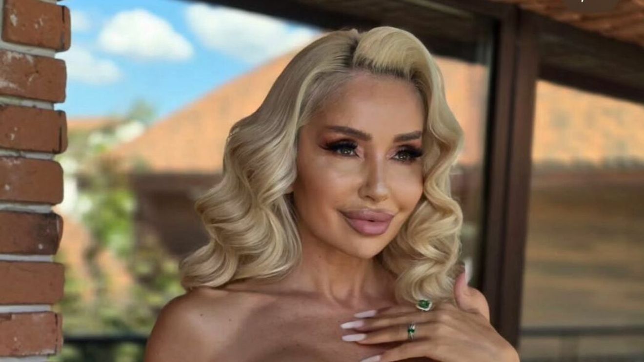 Celebra creatoare de modă, SURPRIZĂ uriaşă de ziua ei! Ce a primit chiar la miezul nopţii