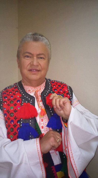 Nicoleta Voicu, iubita lui Gheorghe Turda, în minijup și tocuri cui!
