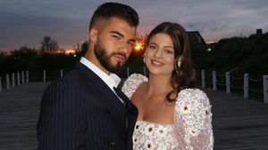 Denisa Coțolan, ședință foto cu burtica de gravidă! Iancu Sterp a râs copios: „Uitați aici, ce pepene mare avem”
