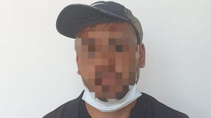 Uluitor! O bătrână a fost păcălită de un bărbat, care s-a dat drept fiul ei și i-a cerut toți banii din casă