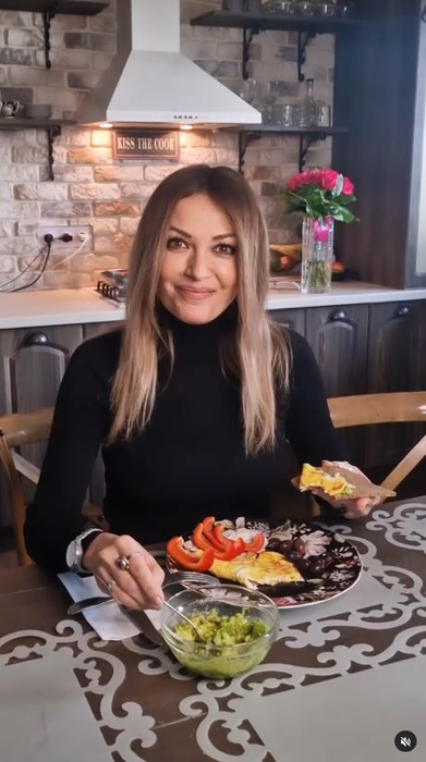 Anca Țurcașiu locuiește într-un apartament, în București  / sursă foto: captură video Instagram