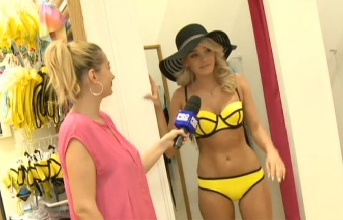 MARIA CONSTANTIN a rămas doar în costum de baie. Iată ce s-a întâmplat în cabina de probă cu soţia lui MARCEL TOADER