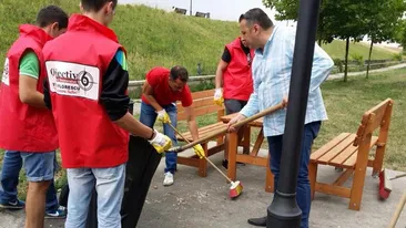 Veste buna pentru bucurestenii din sectorul 6! Stefan Florescu si voluntarii continua sa faca curatenie!