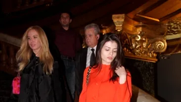 VIDEO Intalnire de gradul zero! Moni si Irinel au dat nas in nas la un eveniment monden