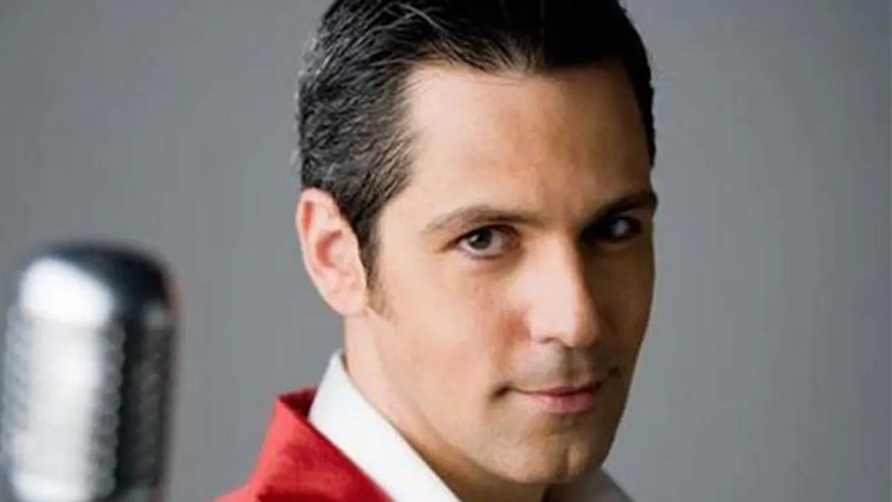 Comportament compulsiv al lui Stefan Banica JR! Desi are 46 de ani, cantaretul este obsedat sa isi bage degetele in gura si sa...