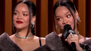 Rihanna umblă cu 400.000 de euro la gleznă! Obiectul de lux cu care a făcut furori în presa din SUA