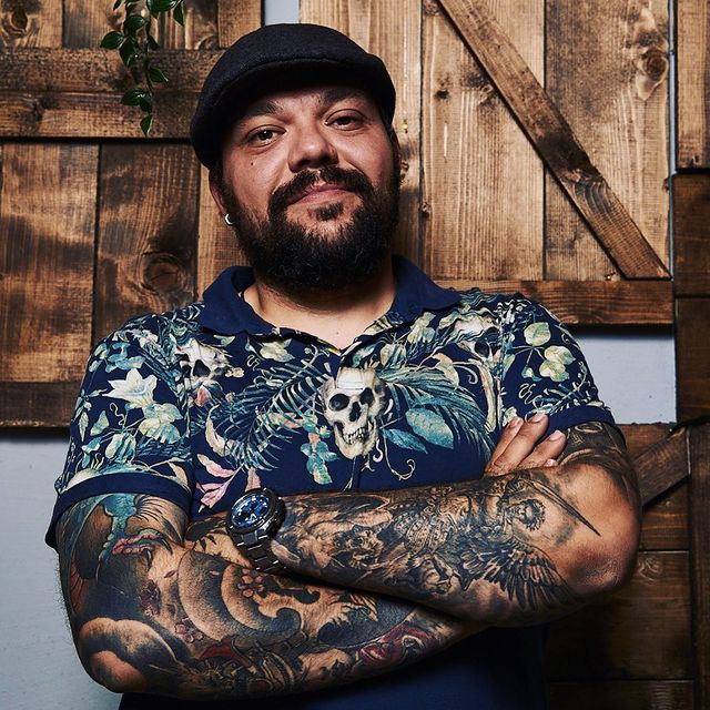 Chef Munti : “Pentru cupluri e un exercițiu genial, seara când ajungi după birou, după muncă, indiferent ce lucrezi, apucați-vă și gătiți!" / (Foto : Instagram.com)
