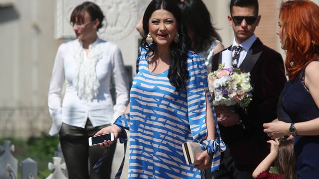Tatăl și fratele Gabrielei Cristea au lipsit de la creștinarea micuței Victoria!