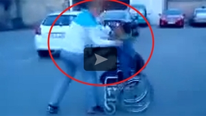 VIDEO Ce s-a intamplat la cateva momente dupa ce acest tanar in scaun cu rotile a fost trantit la pamant: "Este incredibil"