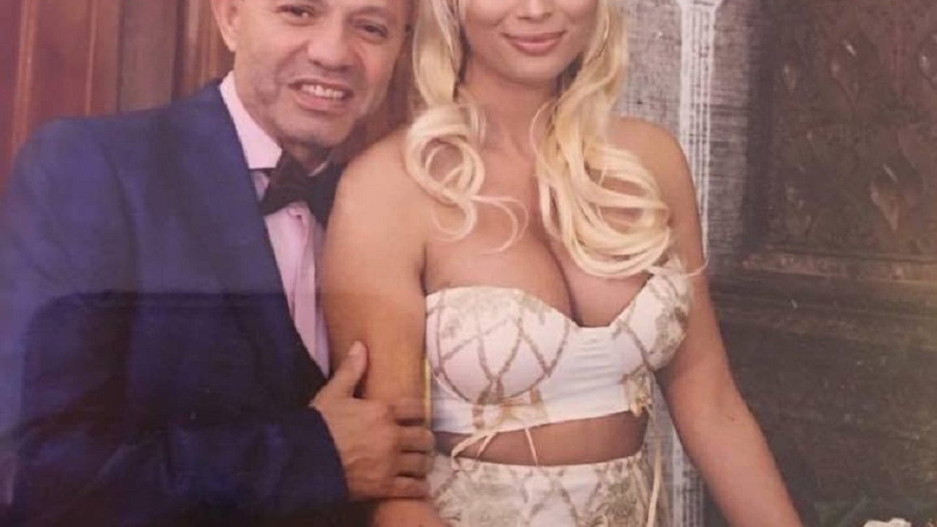 Nicolae Guţă se pregăteşte să devină din nou tată. Cum a fost surprinsă soţia lui, Cristina