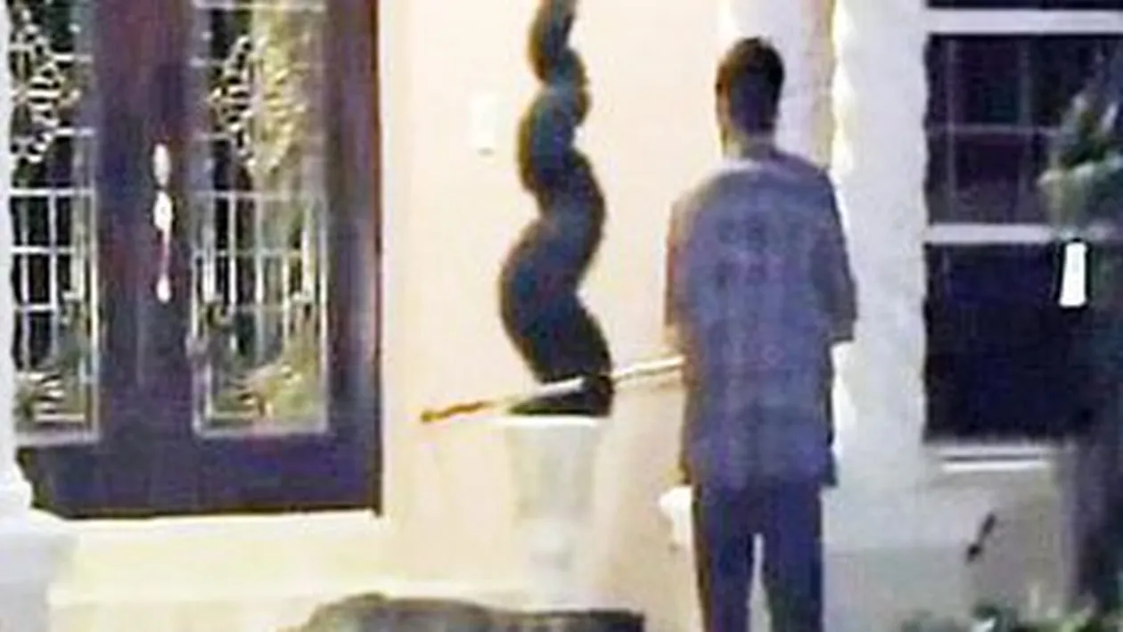 Cioc, cioc! E cineva acasa?