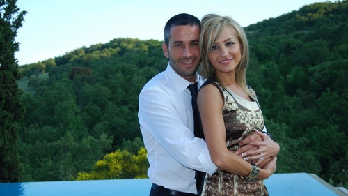 El este logodnicul secret al asistentei lui Razvan si Dani! Vezi ce a spus despre sarutul blondei cu Bendeac