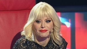 Loredana Groza, de nerecunoscut! Cum au surprins-o paparazzii pe artistă în oraș