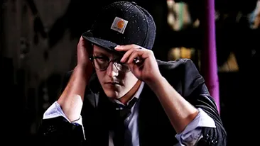 Problemele par sa nu se mai termine pentru What's Up. Obsedat de munca, artistul isi pune sanatatea in pericol. Are dureri mari...