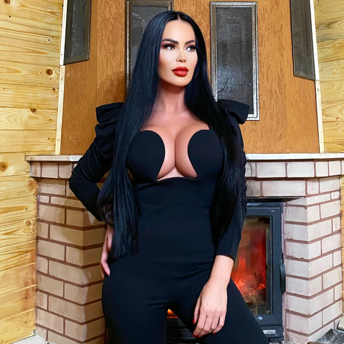 Ce lucrează Bianca Pop în Spania! Vedeta e îngrozită de inundațiile devastatoare: „Ne ocupăm de…”