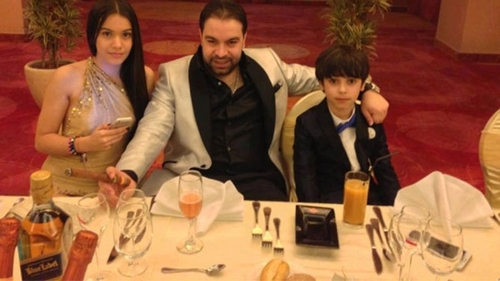 Florin Salam isi iubeste nespus fiica: "Eu mai vreau sa ii mai pun mana pe ici, pe acolo, dar nu ma mai lasa"