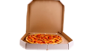 A comandat o pizza, dar a avut un adevarat SOC in clipa in care a deschis cutia! Ce era inauntru!