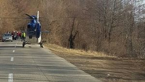 Accident grav în Prahova. La fața locului a aterizat un elicopter SMURD