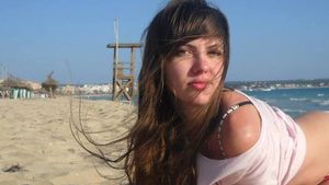 O viitoare doctorita stomatolog e noua Miss Tourism 2013! Vezi ce planuri are pentru finala!