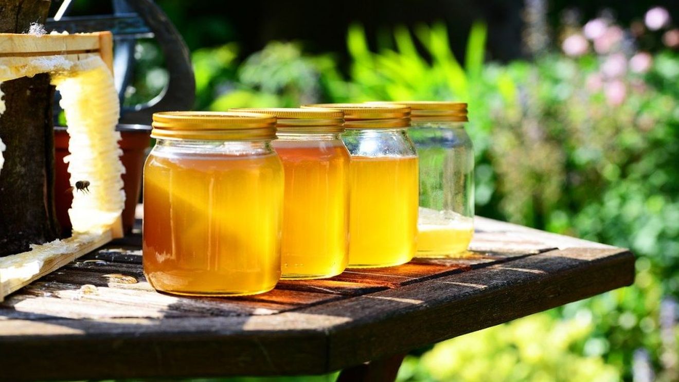 Care sunt, de fapt, cele 10 alimente care nu expiră niciodată. Secretul din spatele prezervării