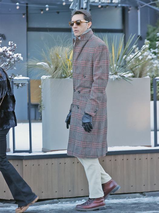 Ciprian Tătărușanu, apariție cu vibe de Peaky Blinders! Fashion Week e “pistol cu apă”