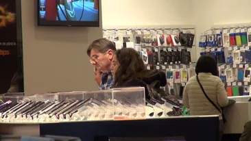 Actorul Radu Gheorghe si-a dat doctoratul... in telefonie mobila!