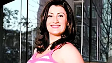 Actrita Adriana Nicolae, amuzata de scandalul cu sarcina misterioasa