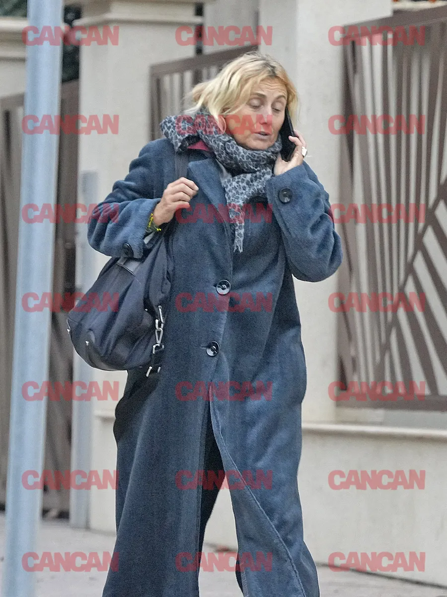 Mama lui Vlad Pascu vorbește la telefon