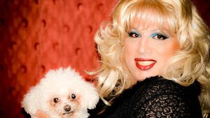 Destinul fabulos al transexualului Paul: putea sa ajunga MasterChef la noi, dar si-a marit marit sanii si e vedeta la Amsterdam!